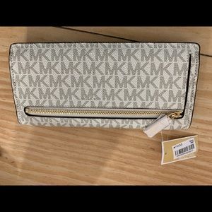 Michael Kors wallet